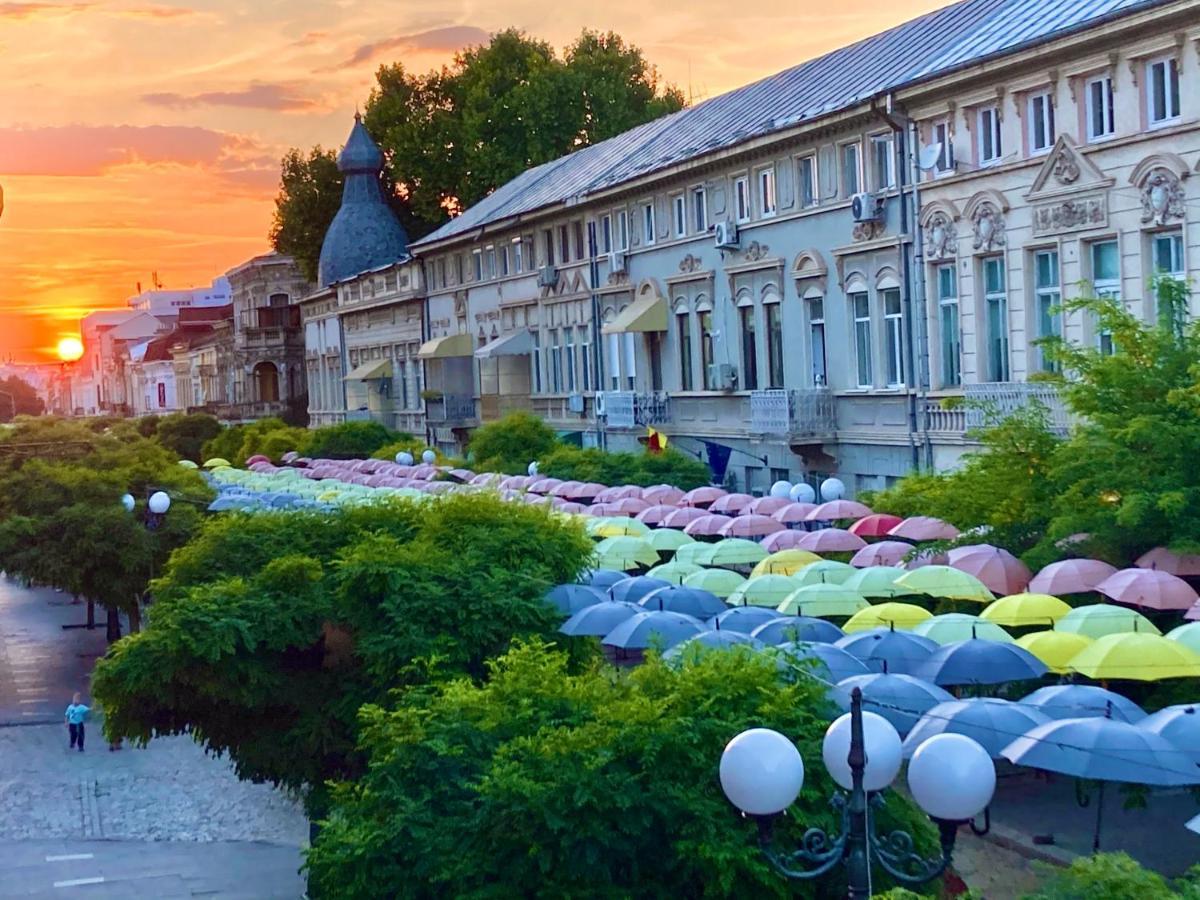 Chira Chiralina Classic Apartment Brăila Buitenkant foto